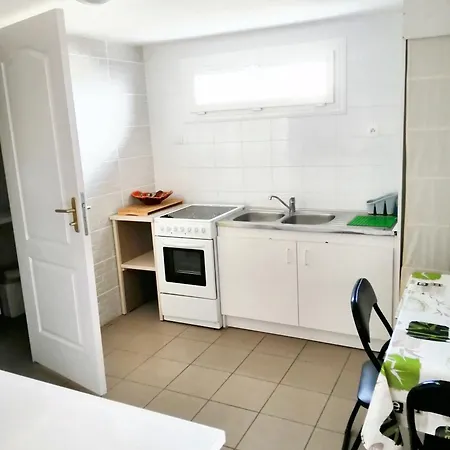 Maison Charmante A Avec Jardin Et Terrasse Holiday home Tredaniel